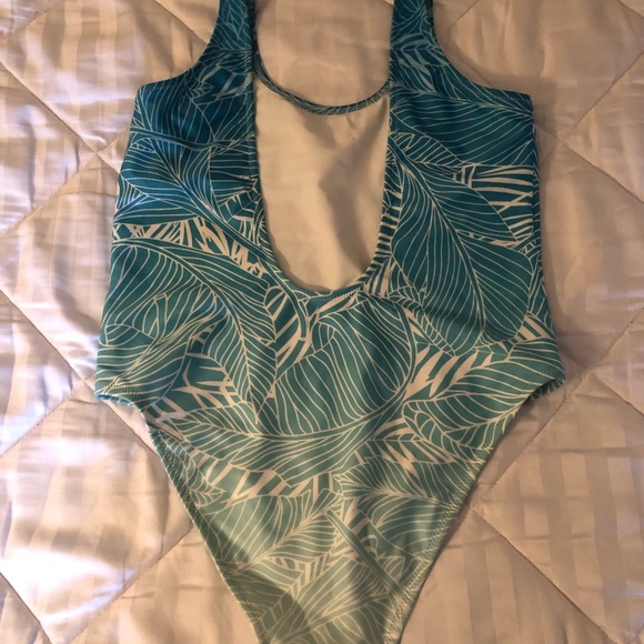 Chubbies “Hello Weekend” One Piece - Picture 3 of 4